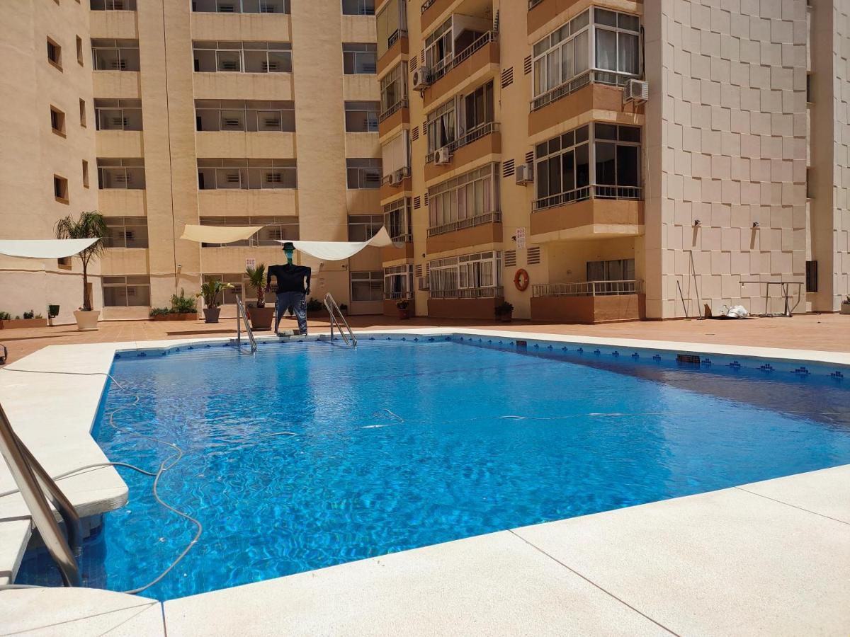 Namaste Modern Elegance City Center Apartment By Namaste Elite Τορρεμολίνος Εξωτερικό φωτογραφία