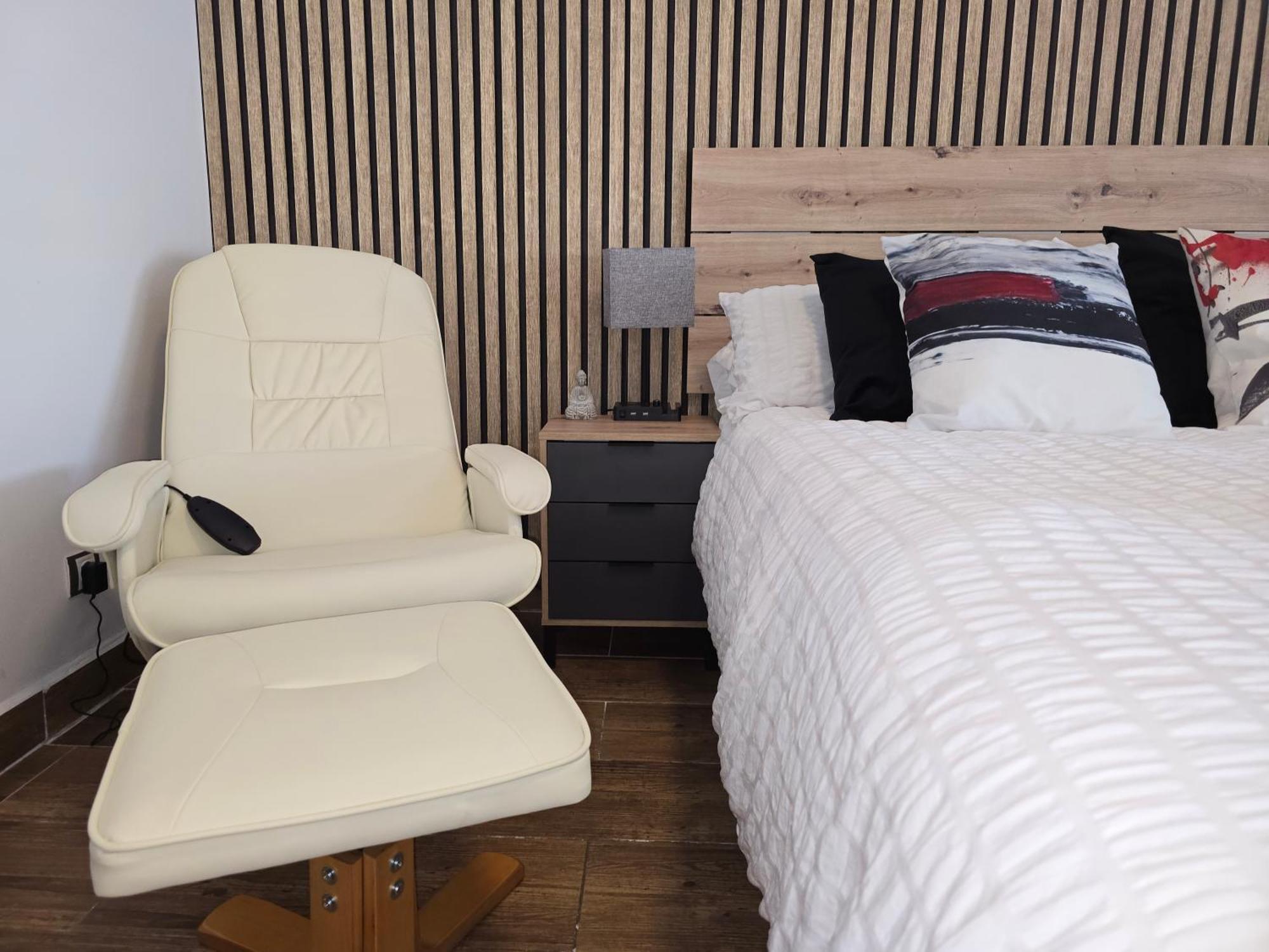 Namaste Modern Elegance City Center Apartment By Namaste Elite Τορρεμολίνος Εξωτερικό φωτογραφία